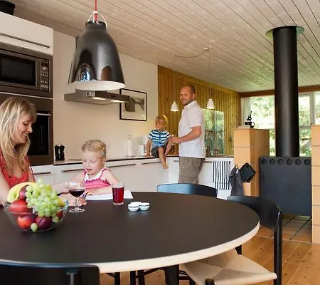 Marielyst Three-bedroom 03 * Bøtø By
